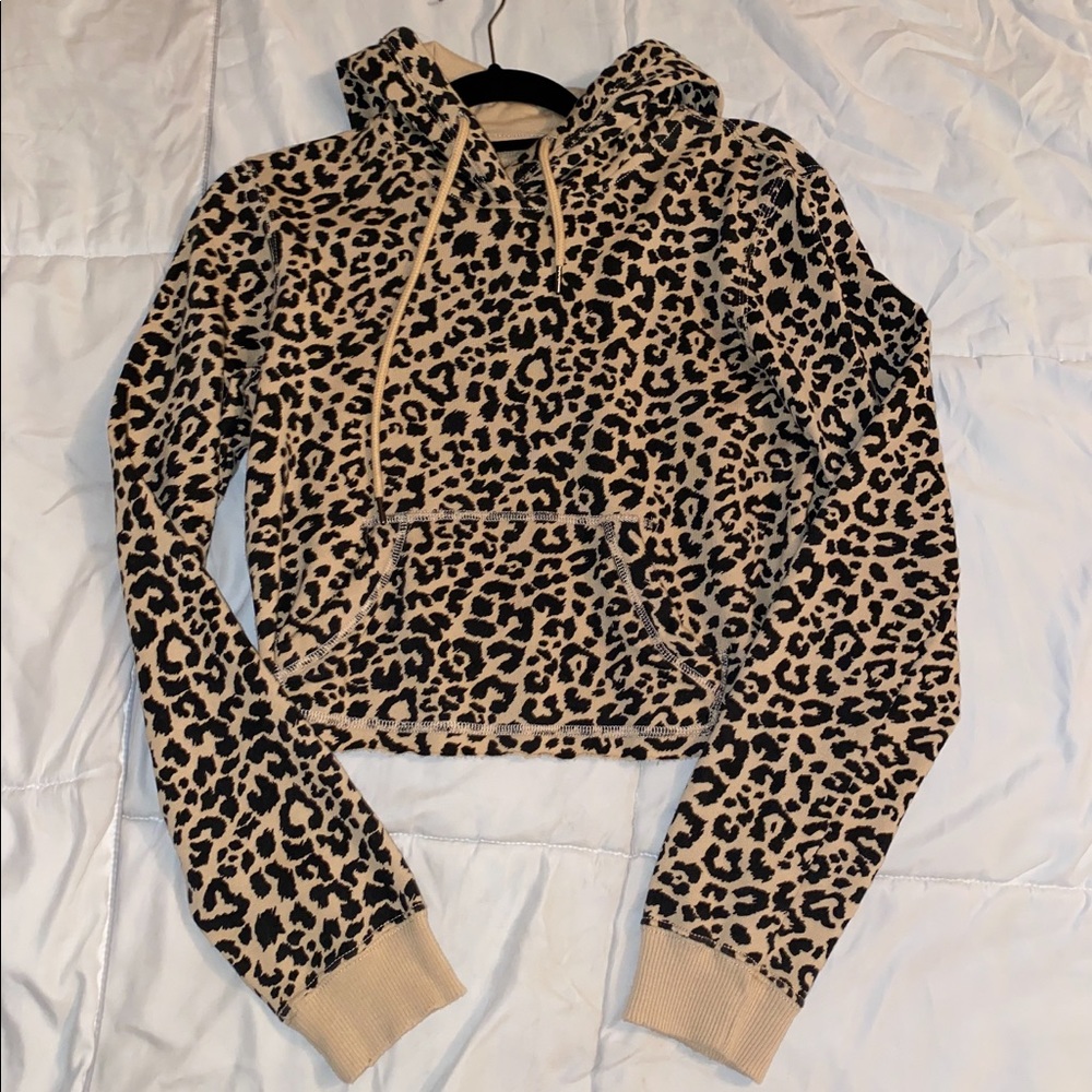 Cheetah print cropped hoodie